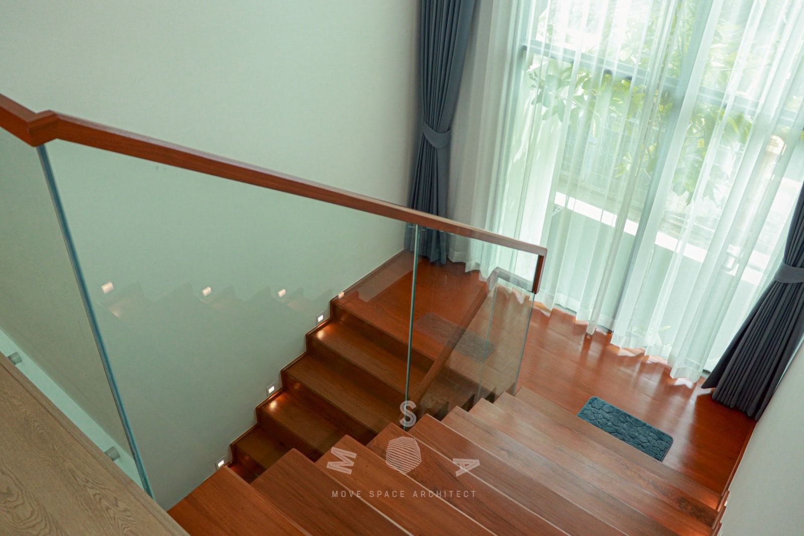 CWR house — Timber stair and glass guard (photograph)
